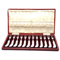 Set of 12 Late 19th Century Thomas Goode Silver Cutlery with Painted Meissen Porcelain Handles in Original Cases