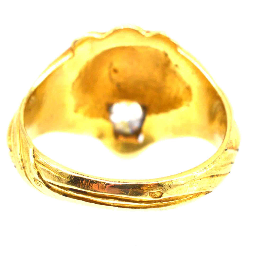 18ct gold roaring lion ring featuring a diamond, showcasing exceptional artistry and antique design.