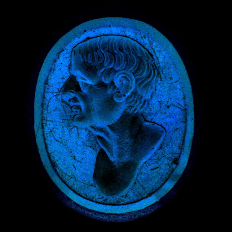 Early 19th century gold seal featuring a carnelian intaglio of a Roman man, possibly an emperor.