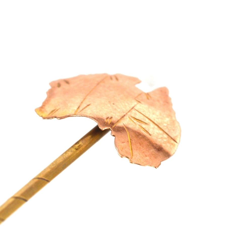 9ct gold tie pin shaped like Australia, representing its 6 states, a unique souvenir piece.