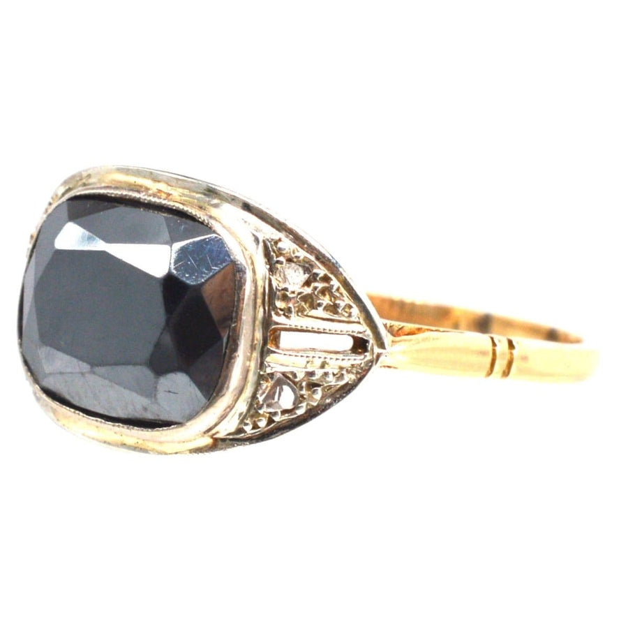 French Art Deco 18ct gold ring featuring a stunning hematite stone and diamond accents, perfect for any jewellery collection.