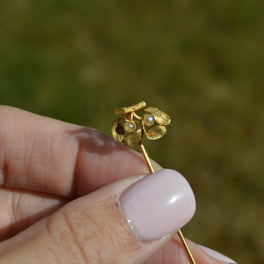French Late 19th Century 18ct Gold Mistletoe Pearl Tie Pin | Parkin and Gerrish | Antique & Vintage Jewellery
