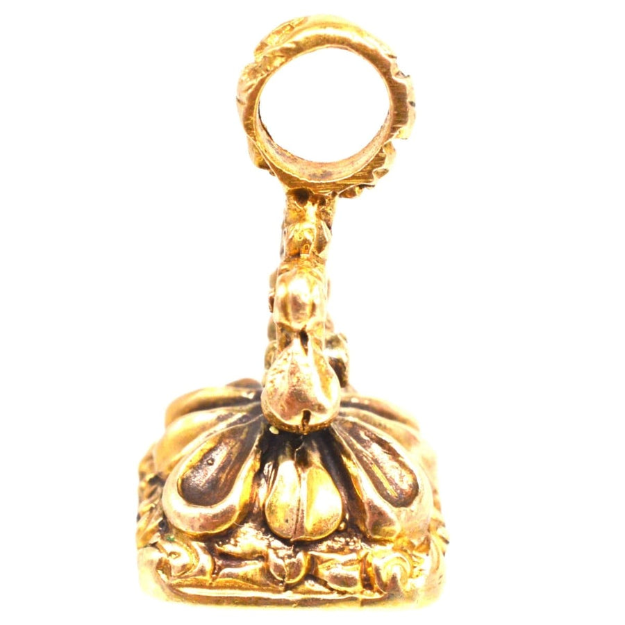 Georgian 15ct gold seal featuring Great Britain motifs, including thistles, rose, and clovers, from the 1800s.