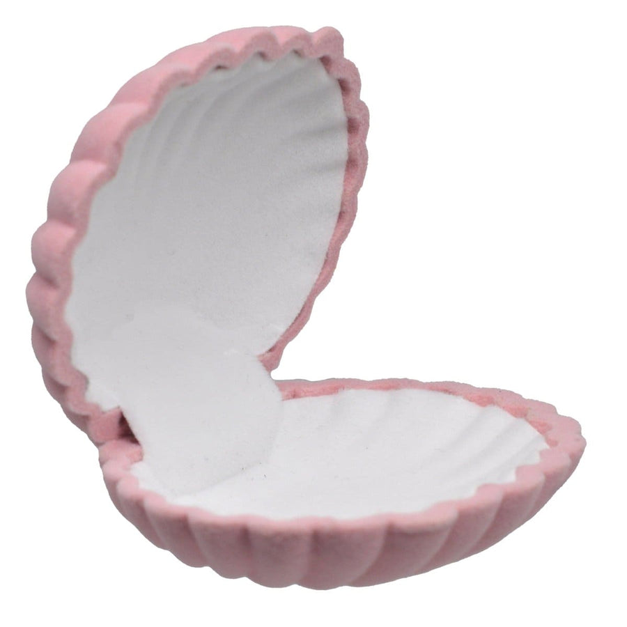 Vintage pink scallop shell jewellery display case, ideal for safely showcasing and organizing your jewelry.