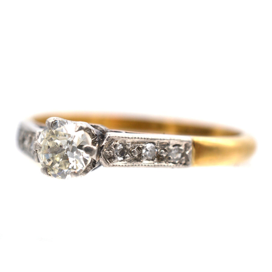 Art Deco 18ct gold and platinum diamond solitaire ring with diamond shoulders, circa 1920s, 0.25 carat