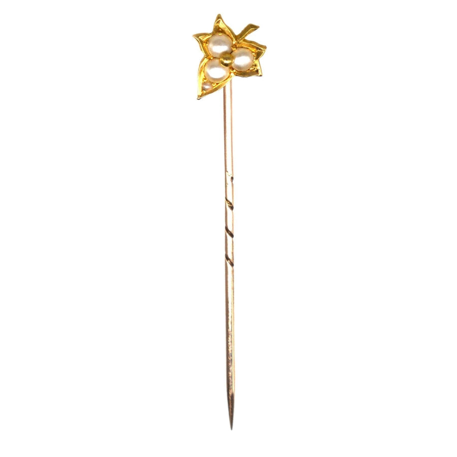 Edwardian 18ct gold ivy leaf tie pin with split pearls, perfect for grooms and formal occasions.