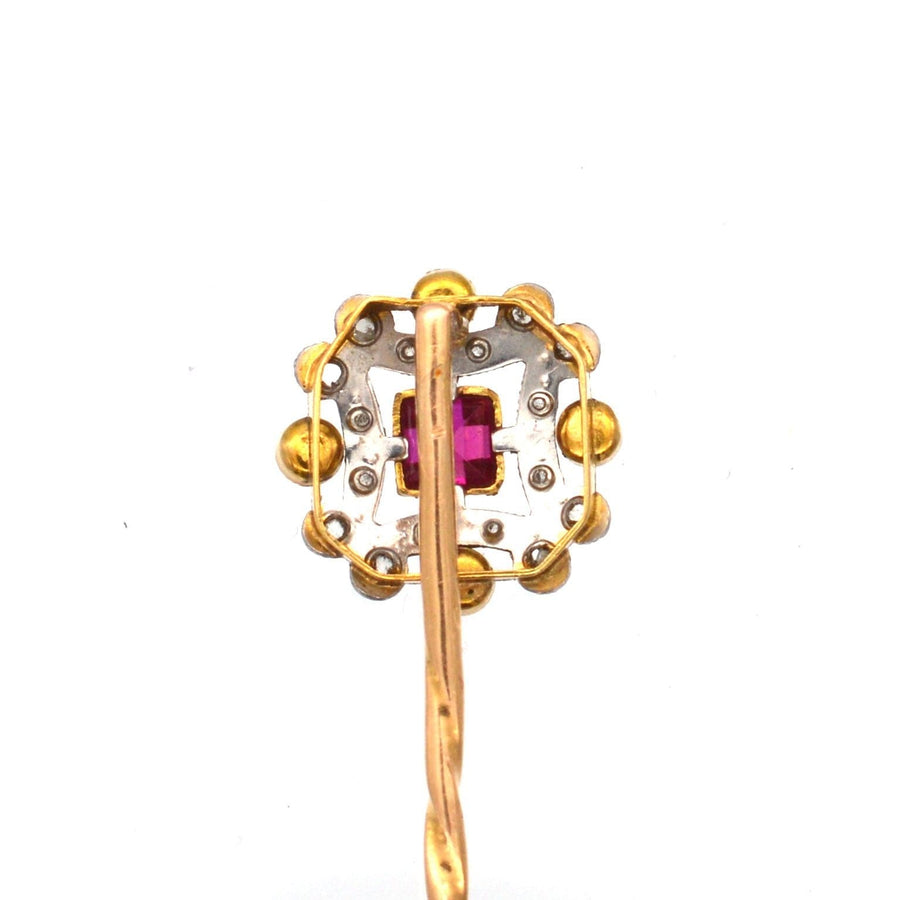 French Belle Époque 18ct gold and platinum tie pin featuring rubies and diamonds, showcasing exquisite craftsmanship.