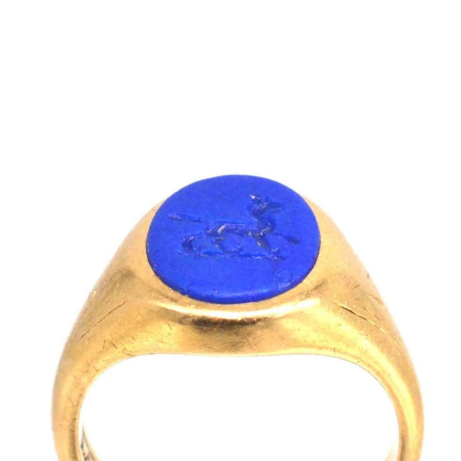 Siegelring aus 18-karätigem Gold der 1960er Jahre mit blauer Lapislazuli-Intarsie eines Wolfs, der handwerkliches Können und Design unter Beweis stellt.