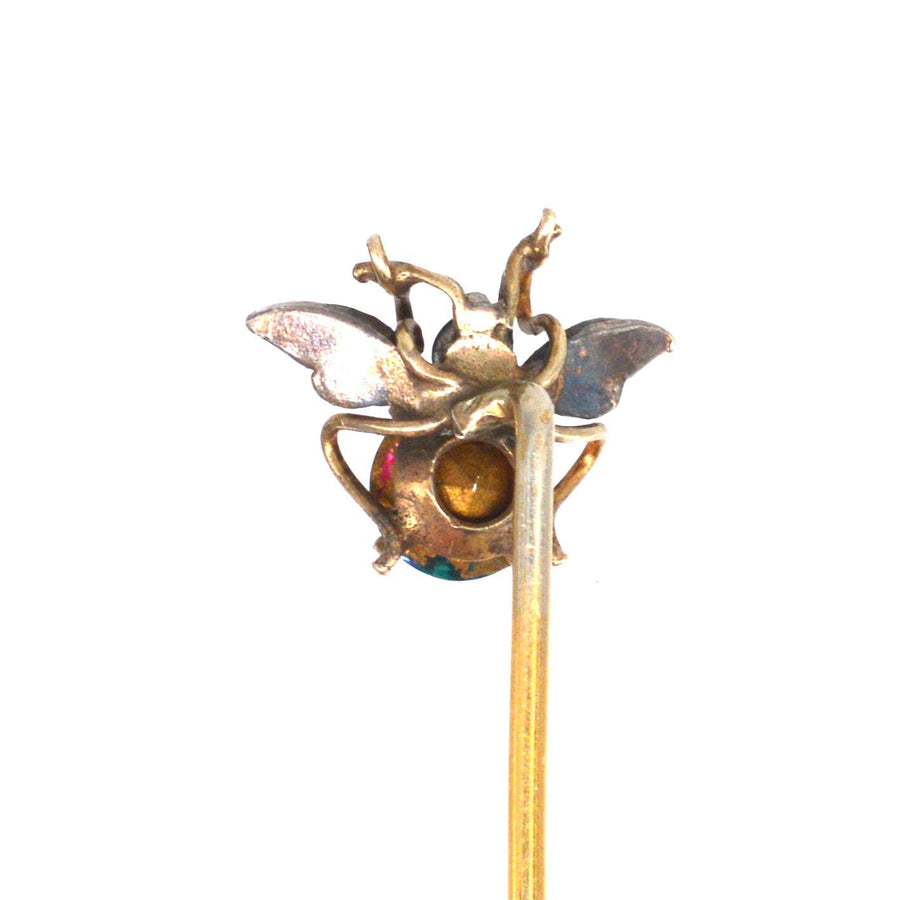 Ende des 19. Jahrhunderts Silber & Gold Fliegenkäfer Krawattennadel mit Irisglas, Saatperlen & Paste