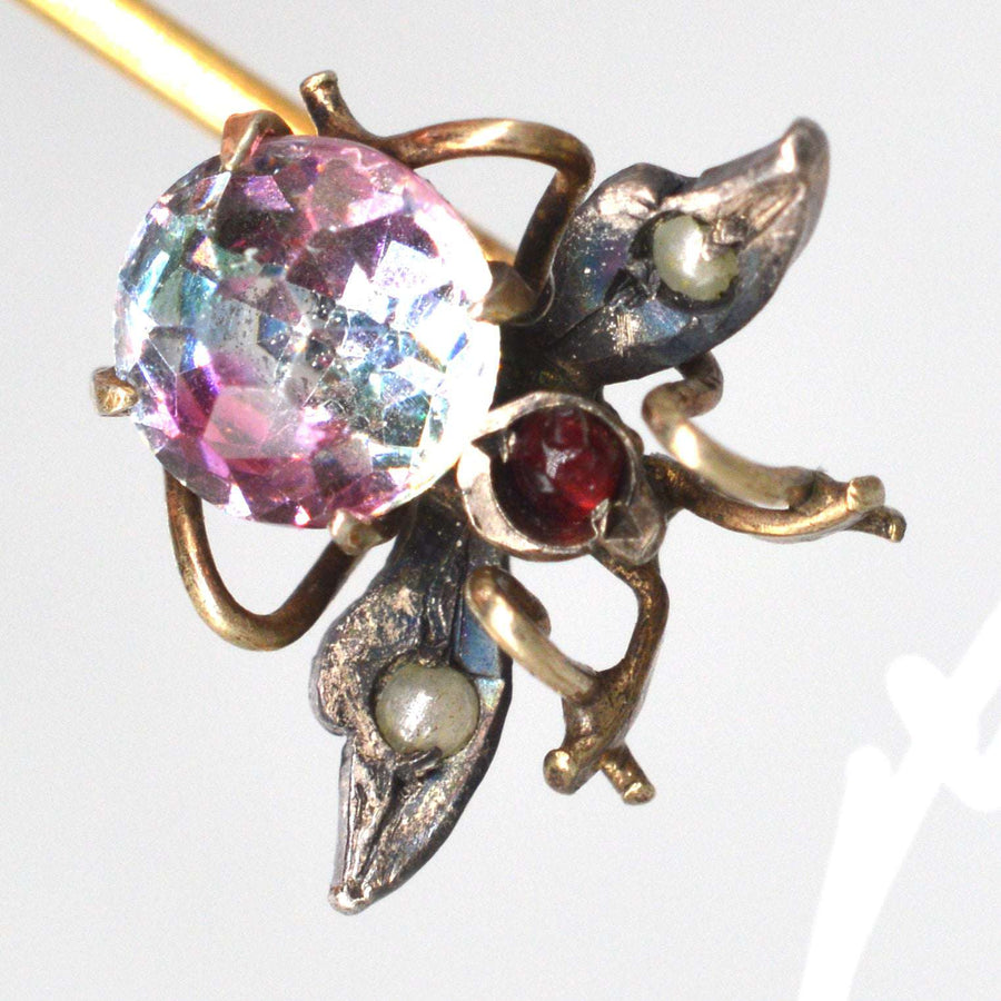 Ende des 19. Jahrhunderts Silber & Gold Fliegenkäfer Krawattennadel mit Irisglas, Saatperlen & Paste