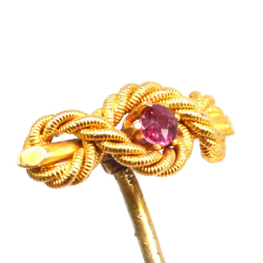 Edwardian 15ct Gold Rubin Dreifach Unendlichkeit Seilknoten Krawattennadel
