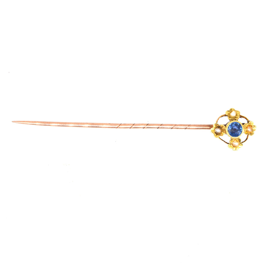 Edwardian 15ct Gold Sapphire und Perle Krawattennadel