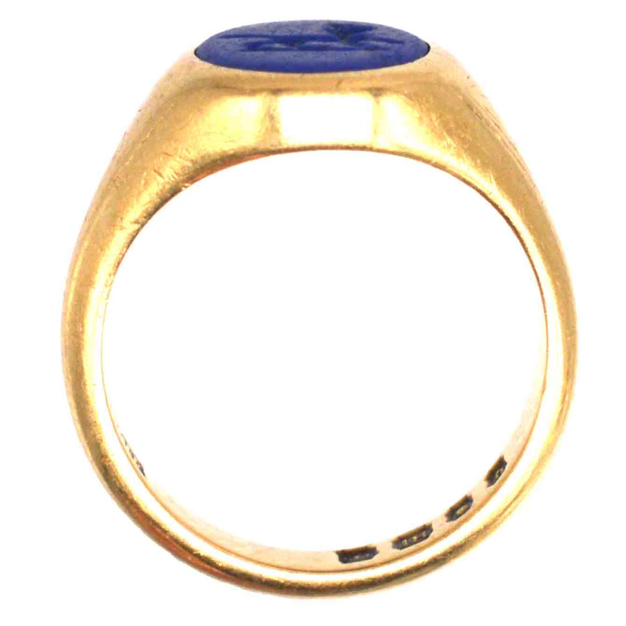 Siegelring aus 18-karätigem Gold der 1960er Jahre mit Lapislazuli-Intarsie und kompliziertem Wolfsmuster.