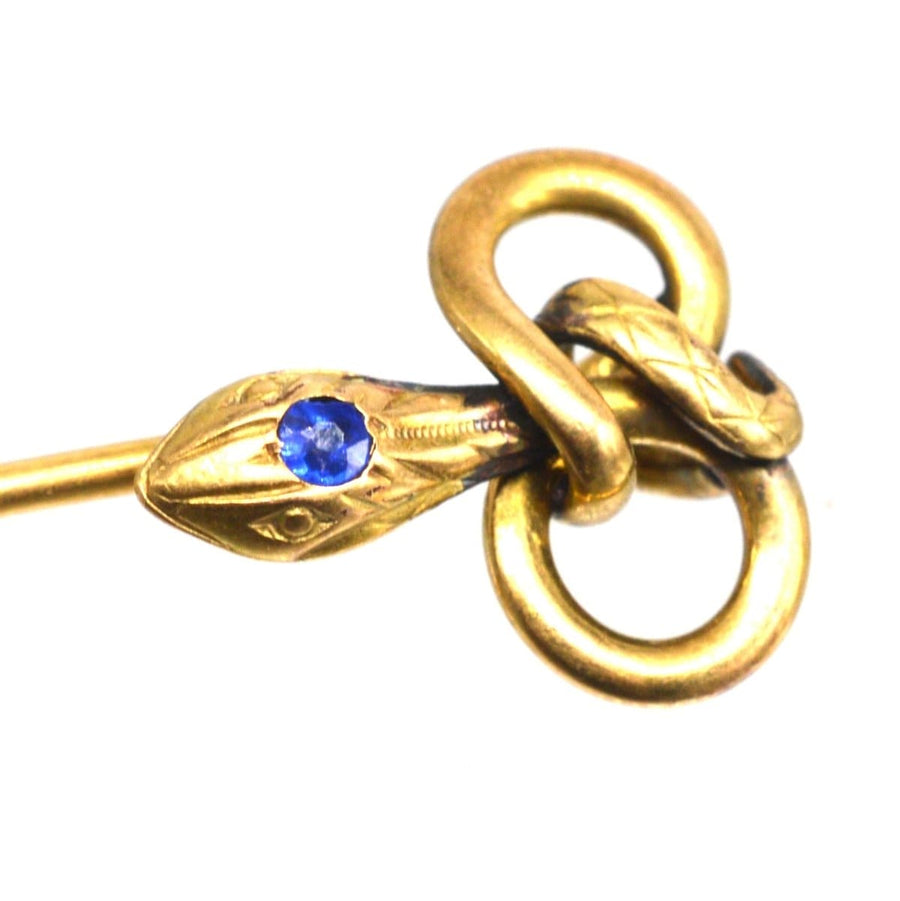 Jugendstil-Krawattennadel aus Gold mit blauer Paste, verschlungenem Muster und Punzierung "FIX".