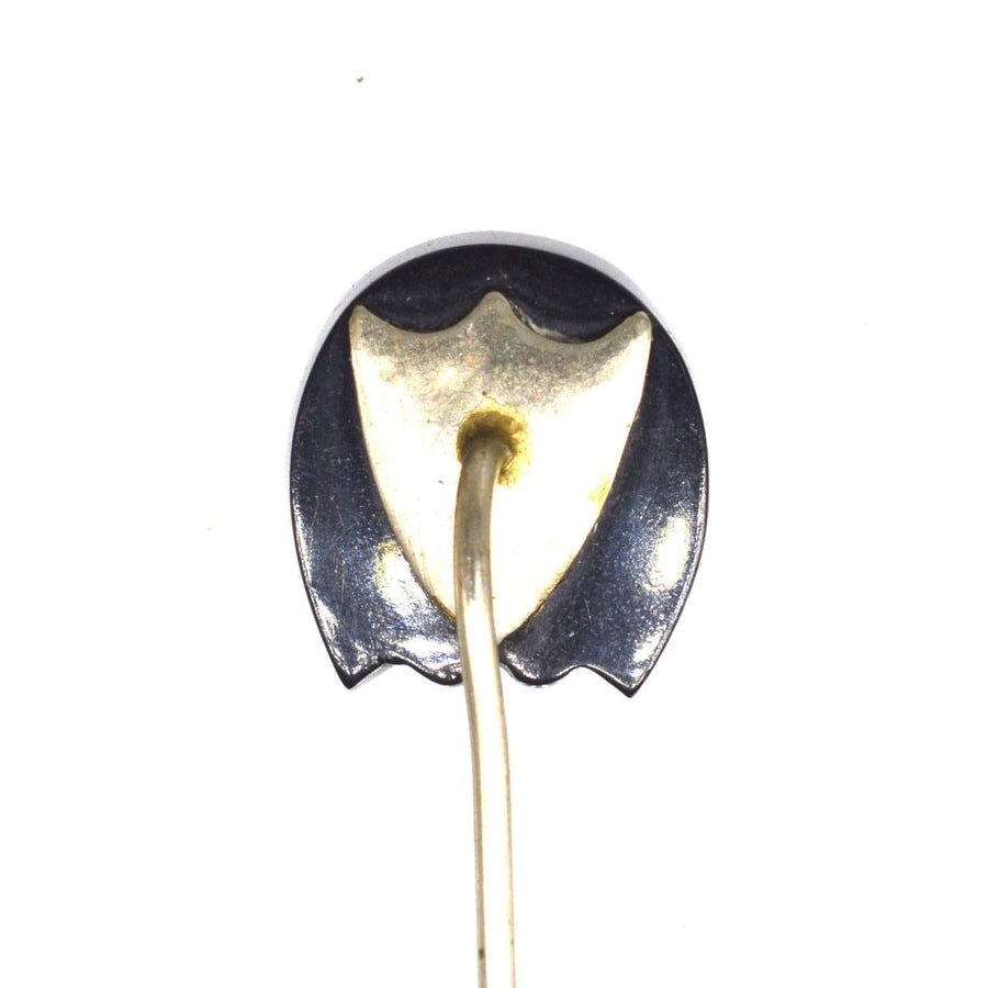 Spätviktorianische Whitby-Jet-Hufeisen-Krawattennadel mit einem einzigartigen, auf dem Kopf stehenden Herzmotiv.