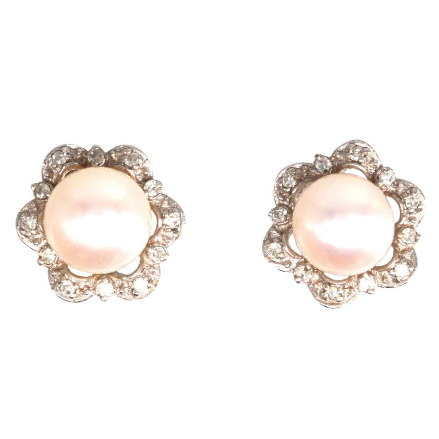 Stern-Ohrringe aus 9 Karat Weißgold aus der Mitte des Jahrhunderts mit Perlen und Diamanten, elegante Vintage-Ohrringe für besondere Anlässe oder für das tägliche Tragen.