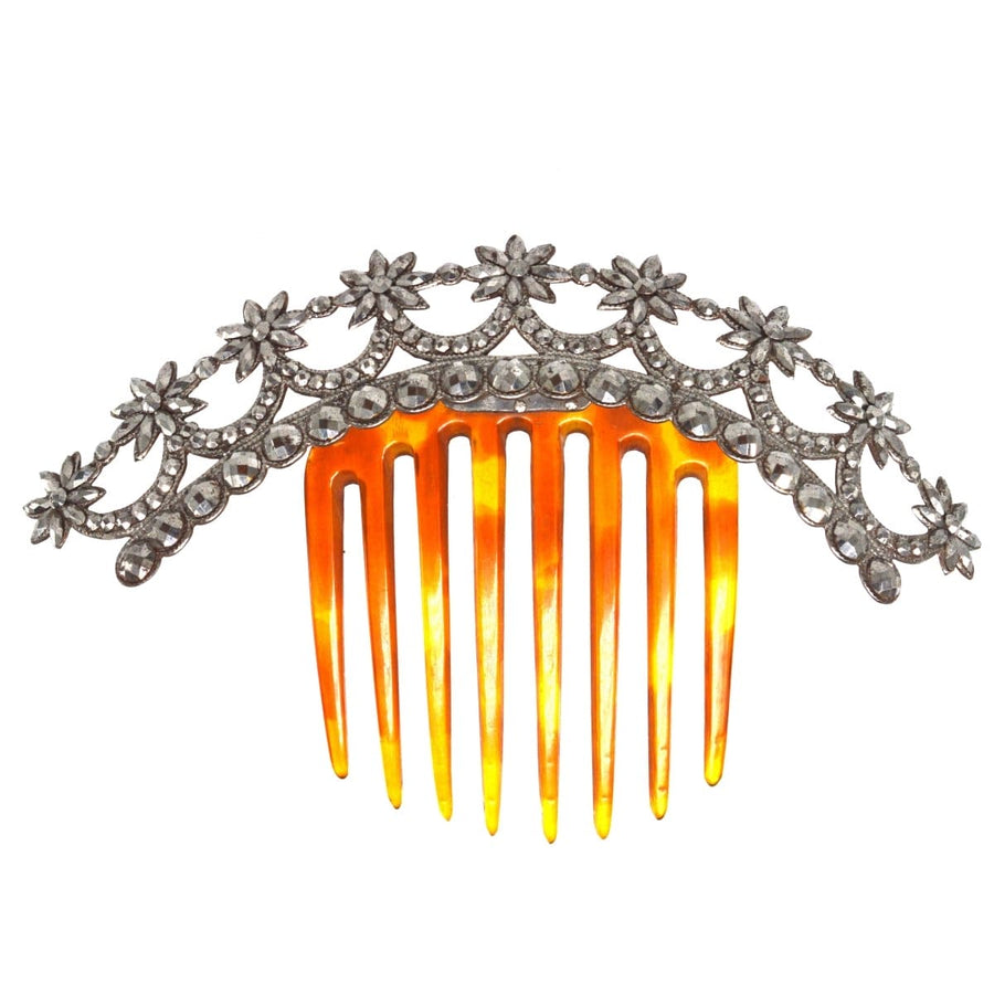 Regency-Diadem aus geschliffenem Stahl mit Sternen und Schildpatt-Kamm, mit kompliziertem Blumenmuster und funkelnden Details.
