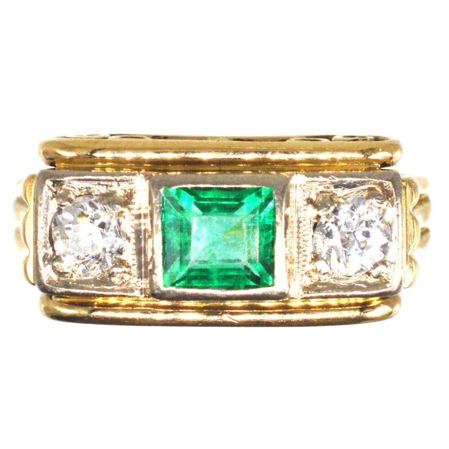 Retro 14ct Gold Smaragd und Diamant Ring mit Scrollwork Galerie | Parkin and Gerrish | Antique & Vintage Jewellery