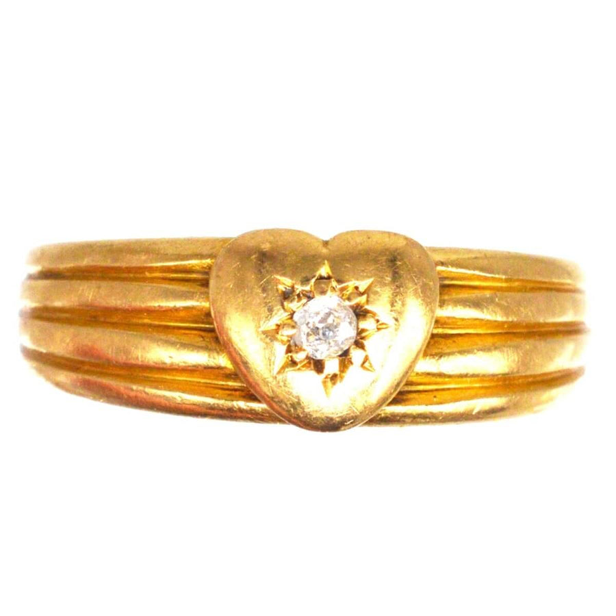 Viktorianischer 18-karätiger Goldhalterring mit Herz und Diamant, punziert Chester 1893, elegantes geriffeltes Design.