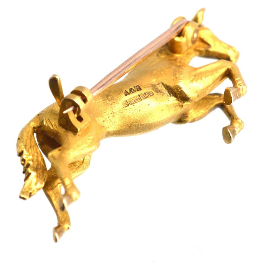 Vintage-Pferdebrosche aus 9 Karat Gold von Alabaster & Wilson, die Eleganz und Handwerkskunst des Pferdesports widerspiegelt.