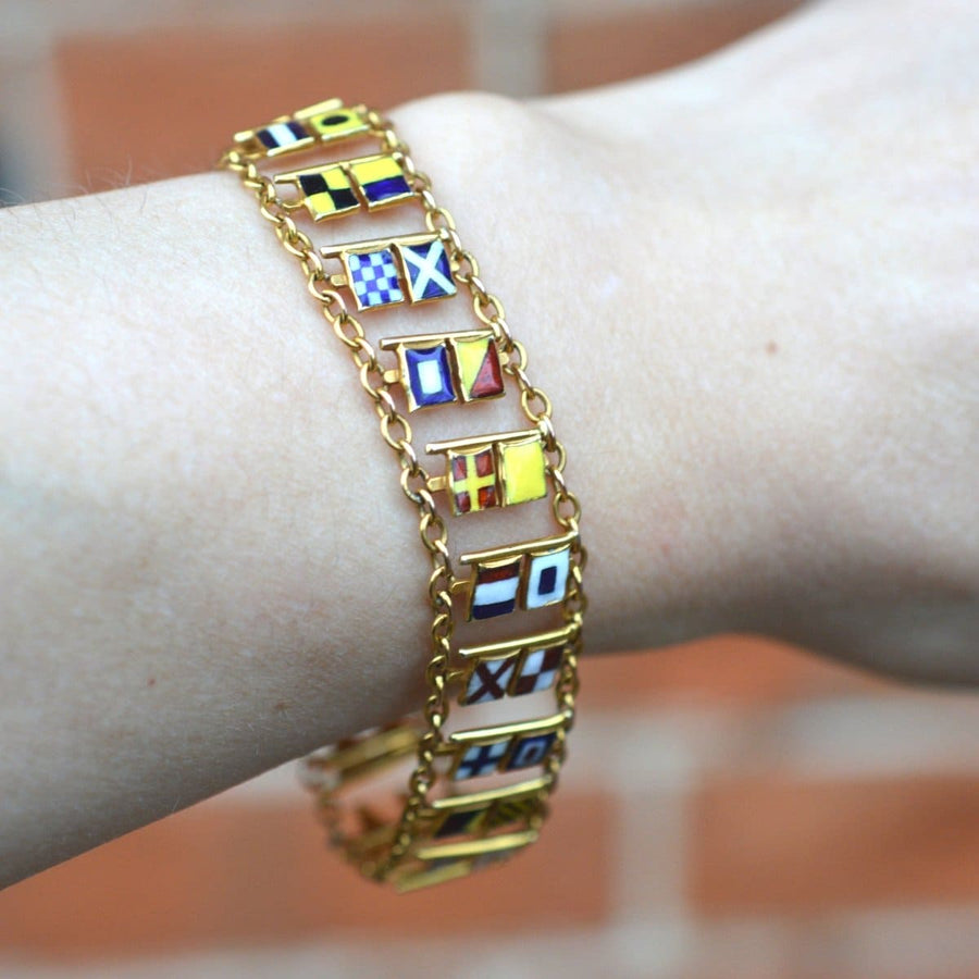 1960er Jahre 9ct Gold nautischen Armband mit bunten maritimen Signalflaggen, die das vollständige Alphabet und Zahlen.
