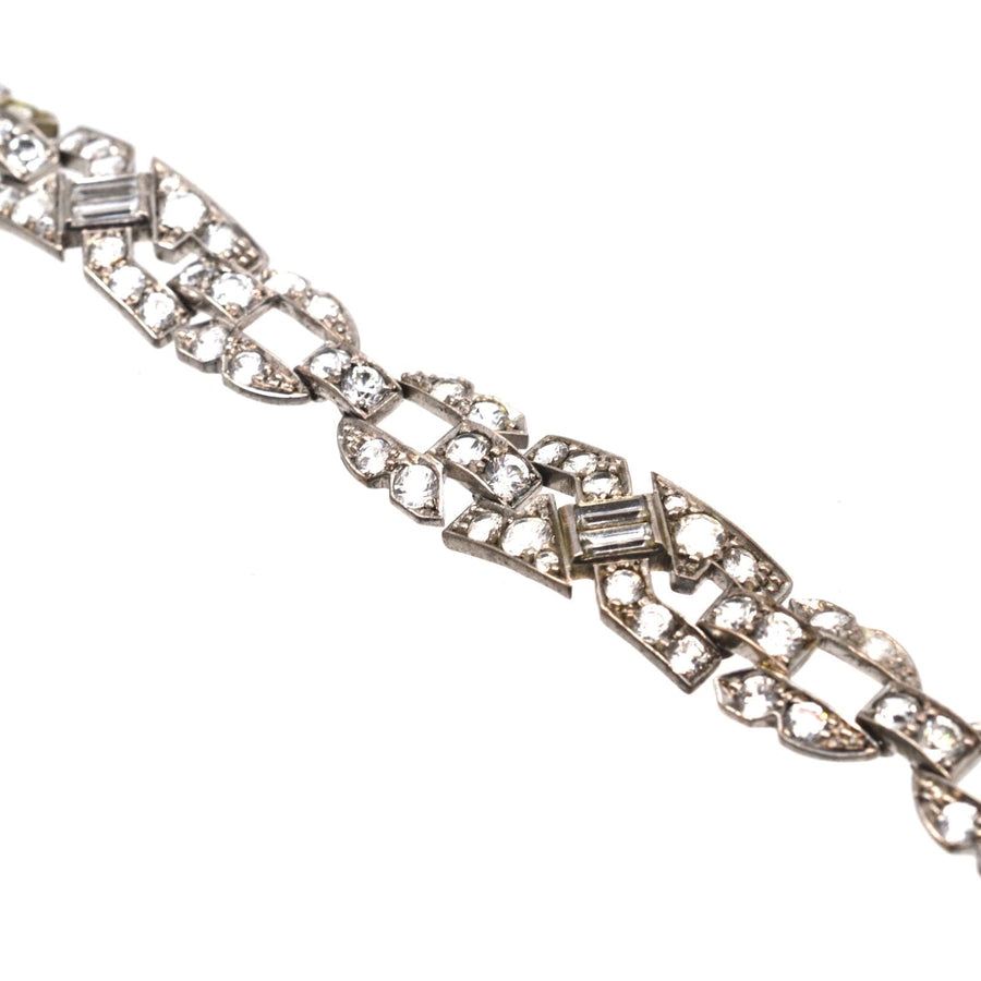 Ciro-Silberarmband im Art-déco-Stil mit exquisiter Handwerkskunst und funkelnden Steinen, die an Diamanten erinnern.