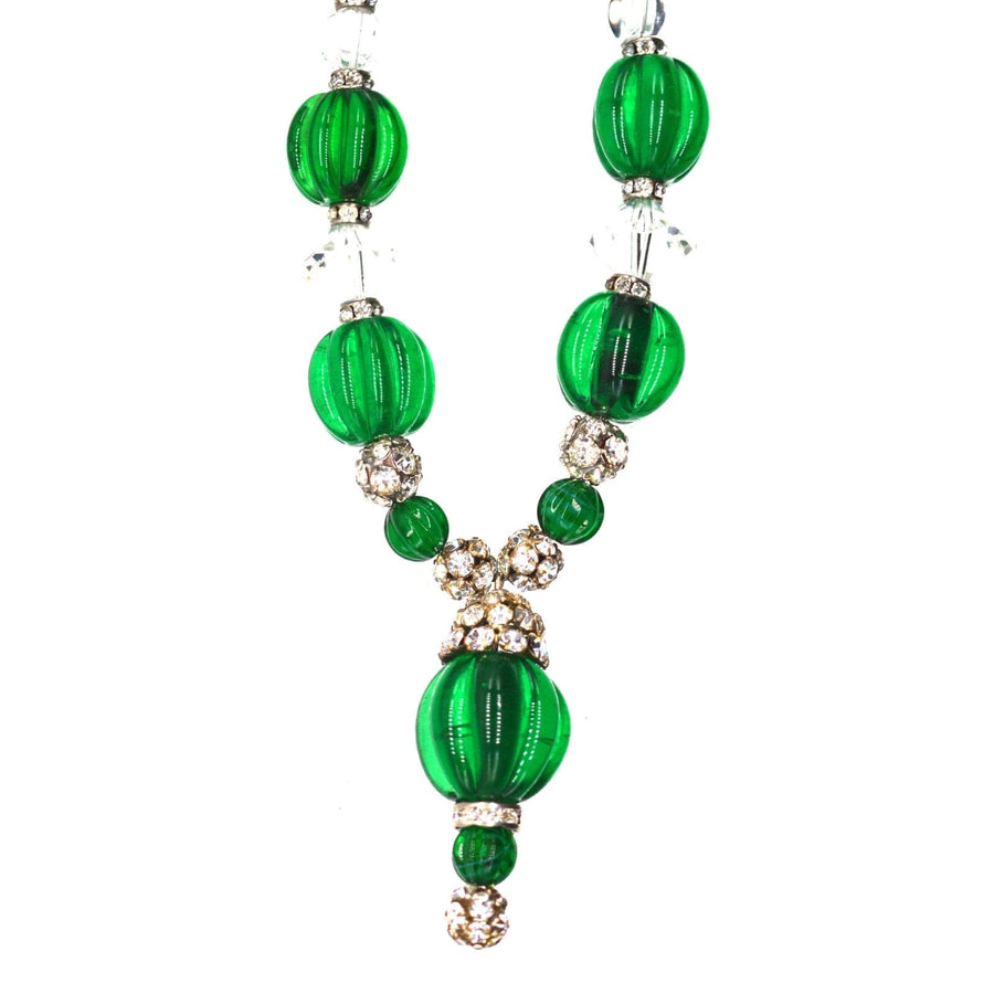 Art-Deco-Halskette aus smaragdgrünen und weißen Glasperlen mit Strasssteinen von Miriam Haskell, 1930er-1940er Jahre Vintage-Schmuck.