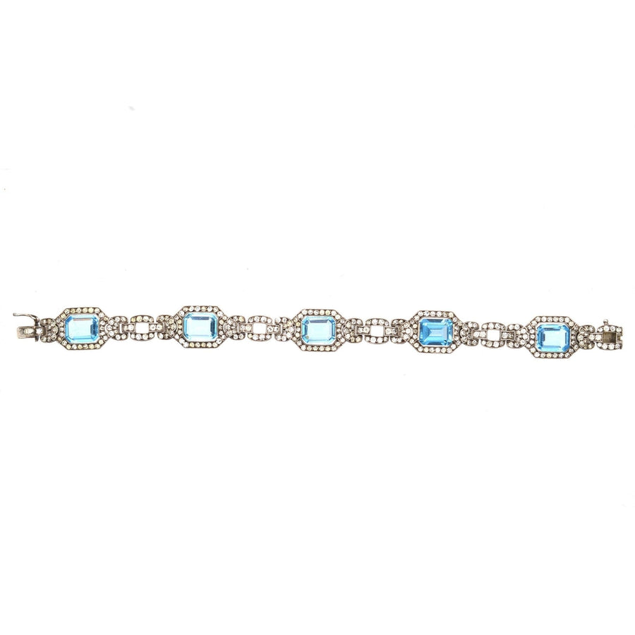 Silberarmband im Art-Déco-Stil mit blauen und weißen Strasssteinen, die an Aquamarin- und Diamantdesigns erinnern.