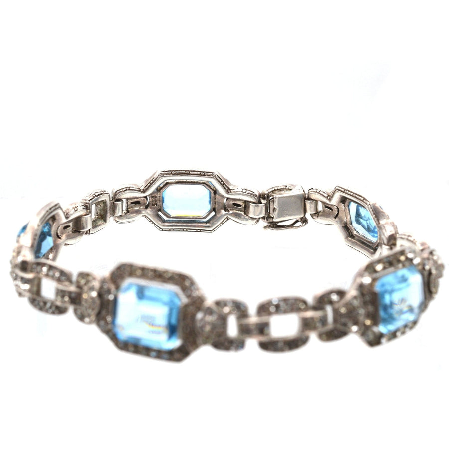 Art-Déco-Silberarmband mit blauen und weißen Strasssteinen, die an die Eleganz der Aquamarine und Diamanten aus dem frühen 20.