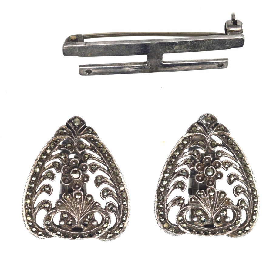 Art-Déco-Brosche aus Silber und Markasit mit doppeltem Clip aus dem Jahr 1927, mit kompliziertem floralem Muster und Rosenschliff.