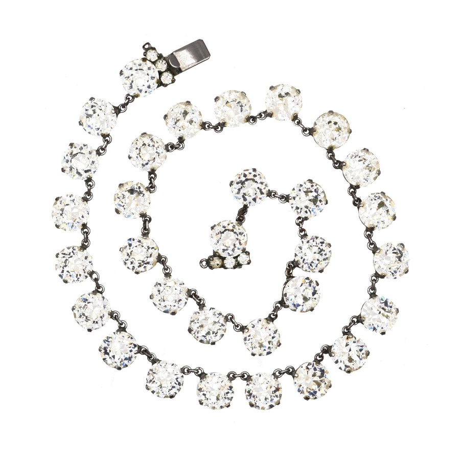 Art-Deco-Halskette aus weißem Strass mit funkelnden Kunstdiamanten für einen zeitlosen, dramatischen Look.