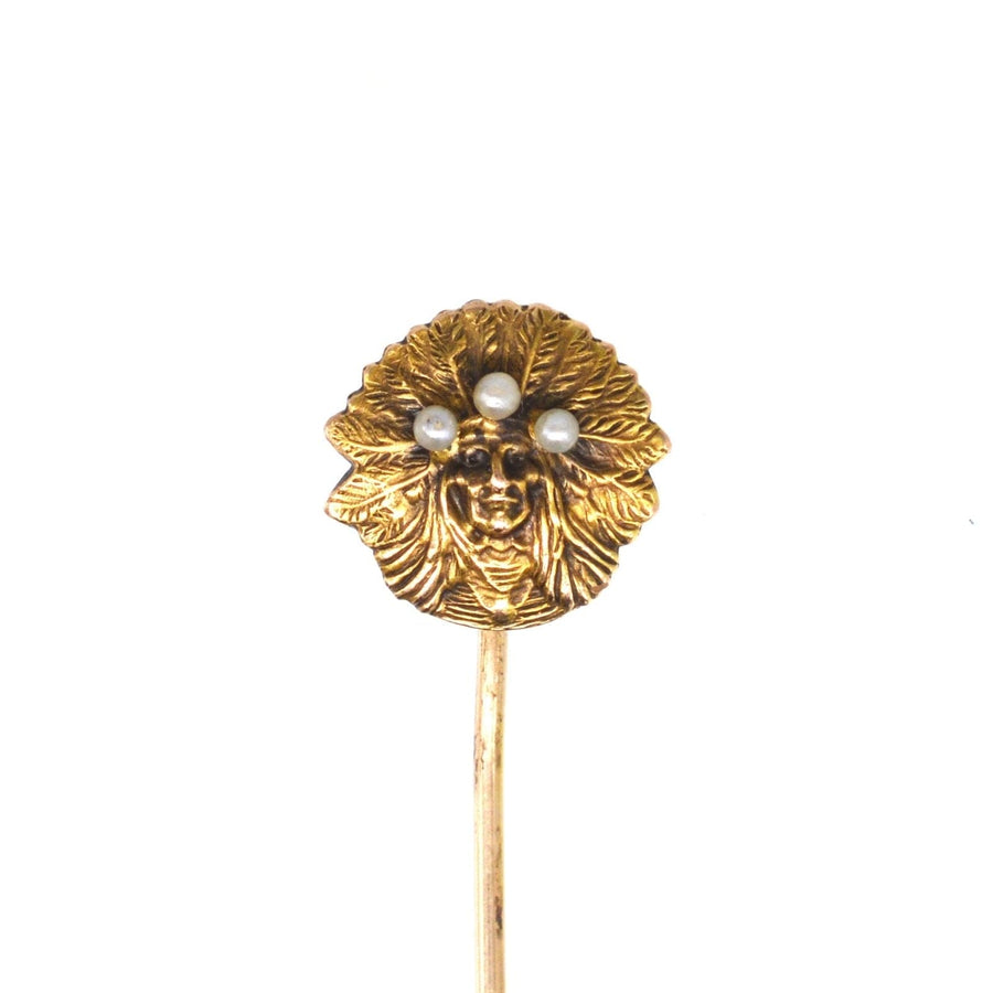 15-karätige Goldnadel aus dem frühen 20. Jahrhundert mit Indianerhäuptling-Motiv und drei Perlen, ideal für Seidenkrawatten und Revers.