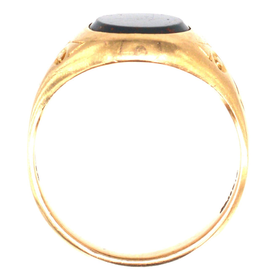 Edwardian 15ct Gold Blutstein Siegelring zeigt komplizierte Design, perfekt für die Gravur oder als ein einzigartiges Schmuckstück.