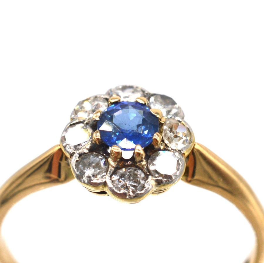 Edwardianischer Ring aus 18 Karat Gold und Platin mit Ceylon-Saphiren und Diamanten, um 1910