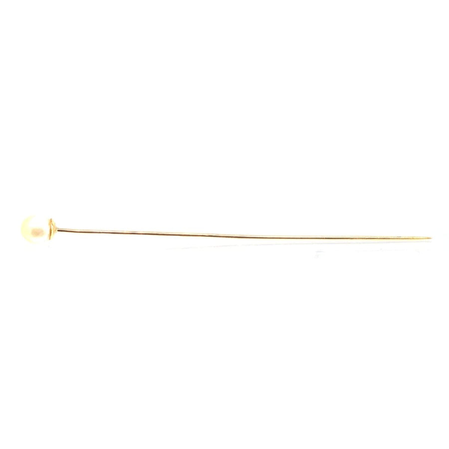 Edwardian 18ct Gold natürlichen Salzwasserperle Krawattennadel, präsentiert eine seltene Perle auf einem schlanken Gold Pin.