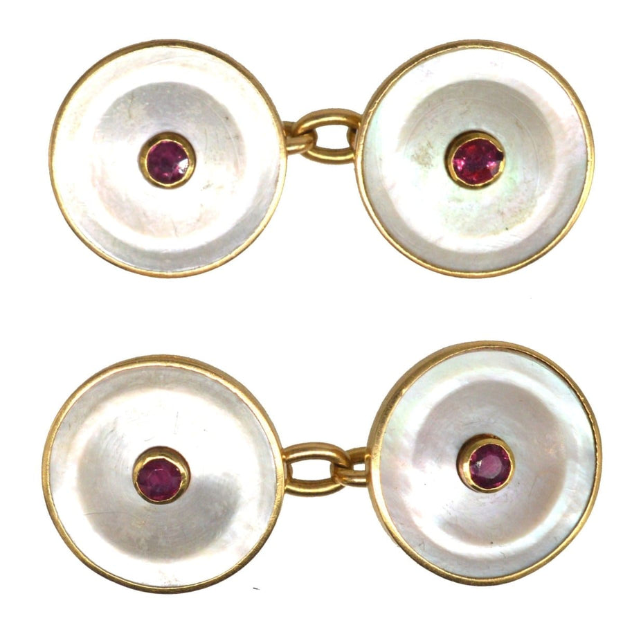 Elegante edwardianische Manschettenknöpfe aus 18 Karat Gold mit Details aus Perlmutt und Rubinen, perfekt für besondere Anlässe.