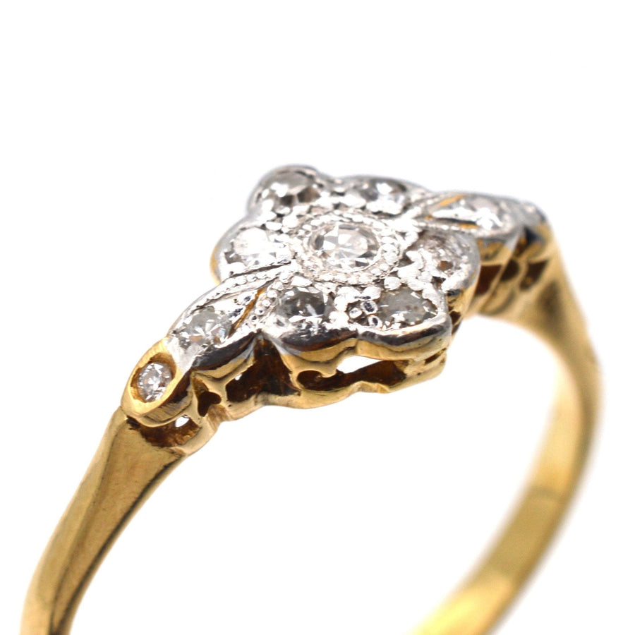 Edwardianischer Diamant-Cluster-Ring aus 18 Karat Gold und Platin mit 0,20 Karat wunderschönen Diamanten.