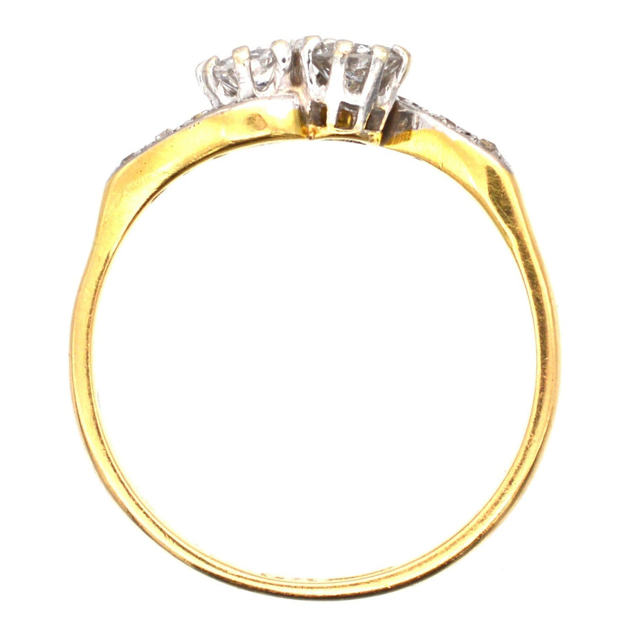 Kreuzring Toi et Moi" aus 18 Karat Gold und Platin mit zwei Diamantschultern, perfekt für eine Verlobung.