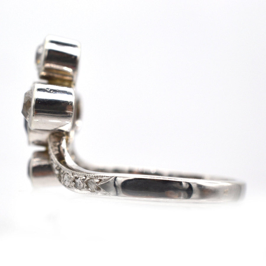 Edwardian 18ct Weißgold Tiara Ring mit Saphir und Diamant Details, Seitenansicht mit komplizierten Design.