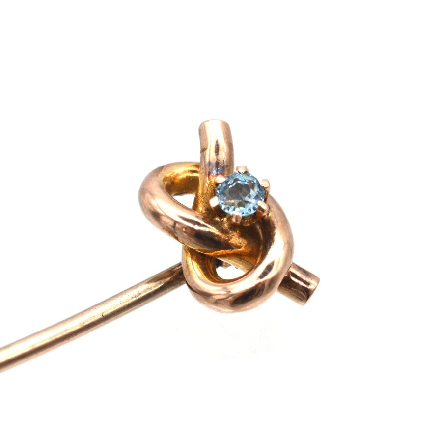 Edwardian 9ct gold lover's knot Krawattennadel mit Aquamarin Edelstein, perfekt für die Verbesserung der Seide Krawatten.