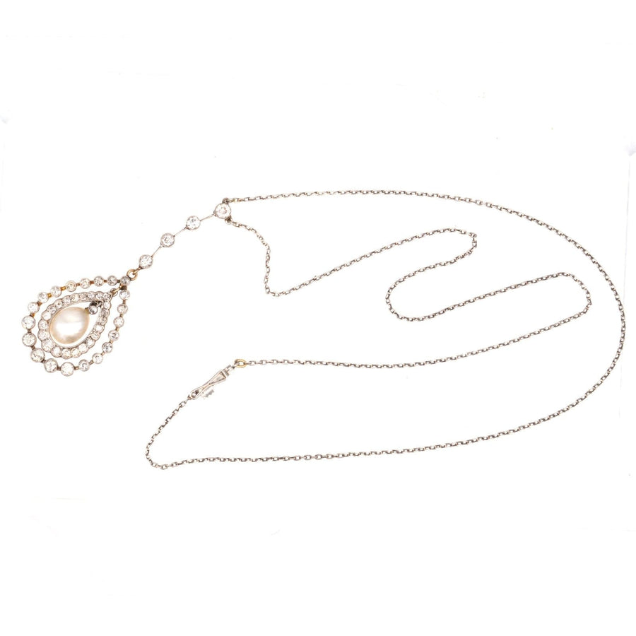 Edwardianisches Collier aus Platin und Gold mit Diamantanhänger und natürlicher Salzwasserperle.