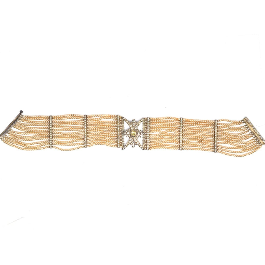 Edwardianisches Silberhalsband mit Perlen und Diamantenakzenten, das ein kompliziertes Design und Eleganz ausstrahlt.