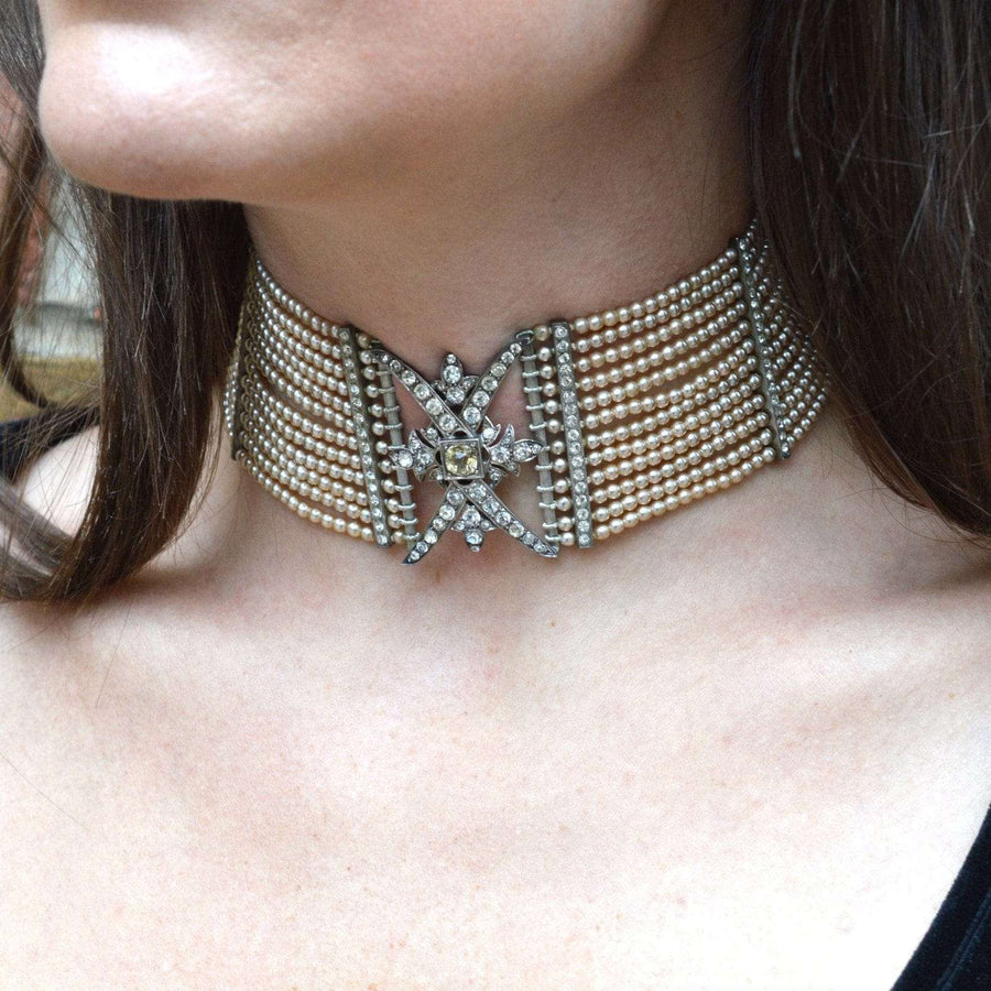 Edwardianisches Silberhalsband, verziert mit Perlen und einem zentralen Diamantstern, perfekt für besondere Anlässe.