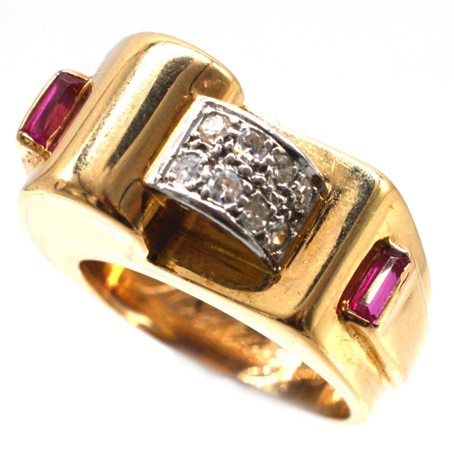 Französischer Retro-Schnallenring aus den 1940er Jahren in 18 Karat Gold mit Diamanten und Rubinen, einzigartiges Vintage-Verlobungsstück.