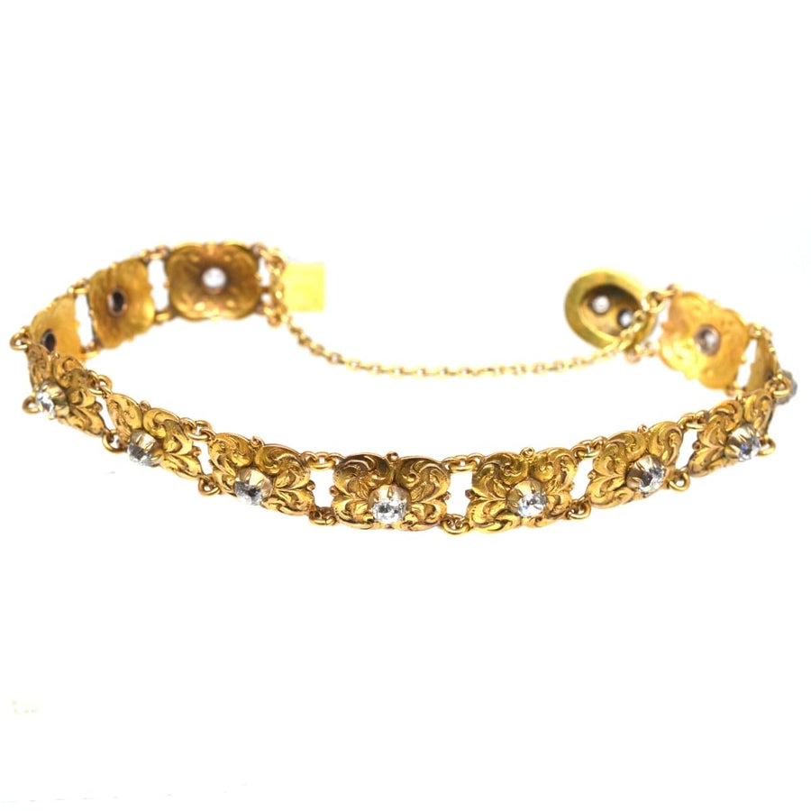 Jugendstil-Armband aus 18-karätigem Gold mit Diamanten im Minenschliff und Blattwerk-Design, perfekt für Sammler von antikem Schmuck.