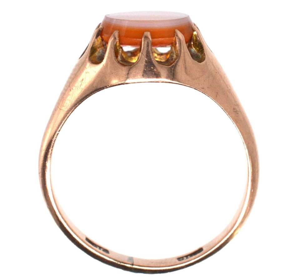 Spätviktorianischer Sardonyx-Siegelring aus 9 Karat Gold mit einzigartigem Steindesign und eleganter Handwerkskunst.