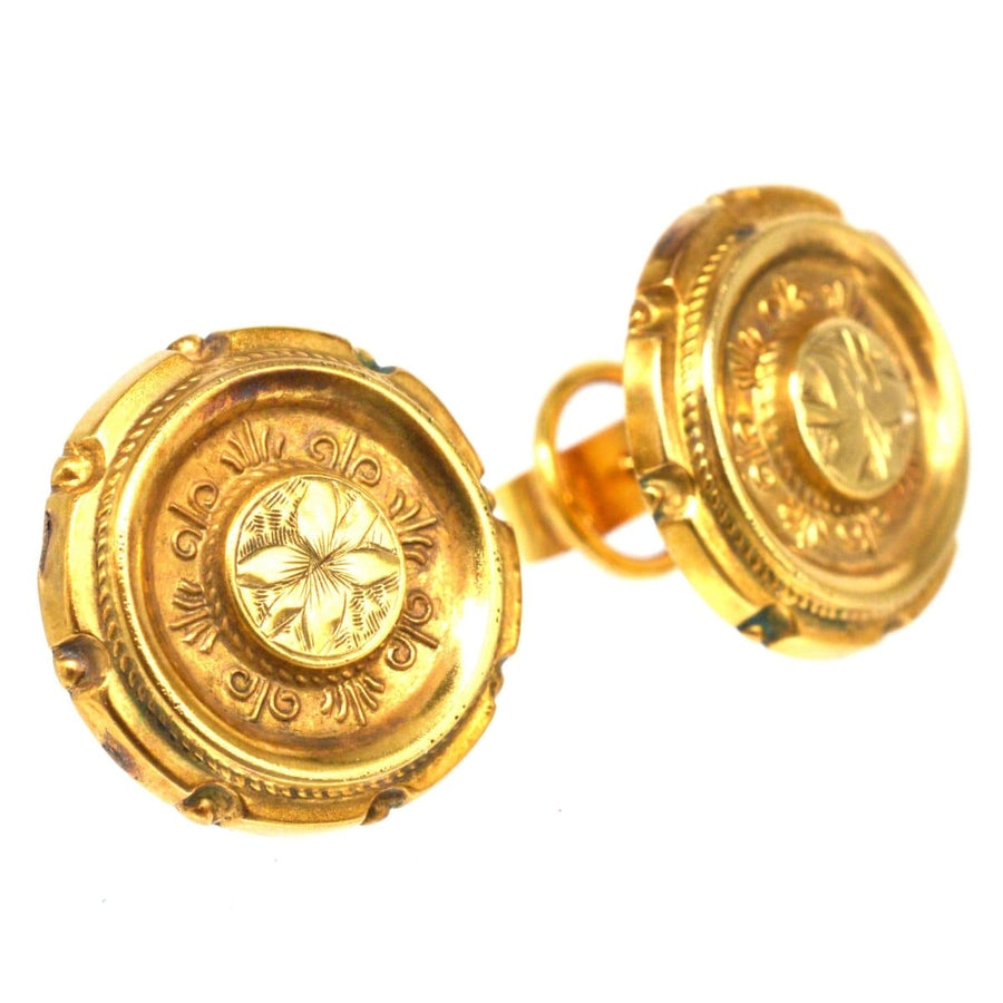 Viktorianische runde Ohrringe aus 15-karätigem Gold im etruskischen Stil mit aufwändiger Goldapplikation und klassischem Design aus den Jahren 1860-1880.