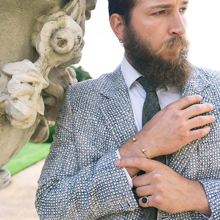 Mars' Shining armor - Antique and Vintage jewelry for a Gentleman