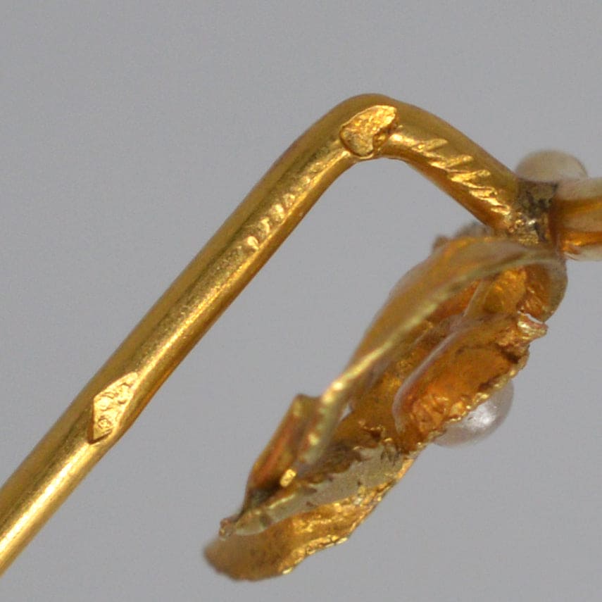 French Late 19th Century 18ct Gold Mistletoe Pearl Tie Pin | Parkin and Gerrish | Antique & Vintage Jewellery