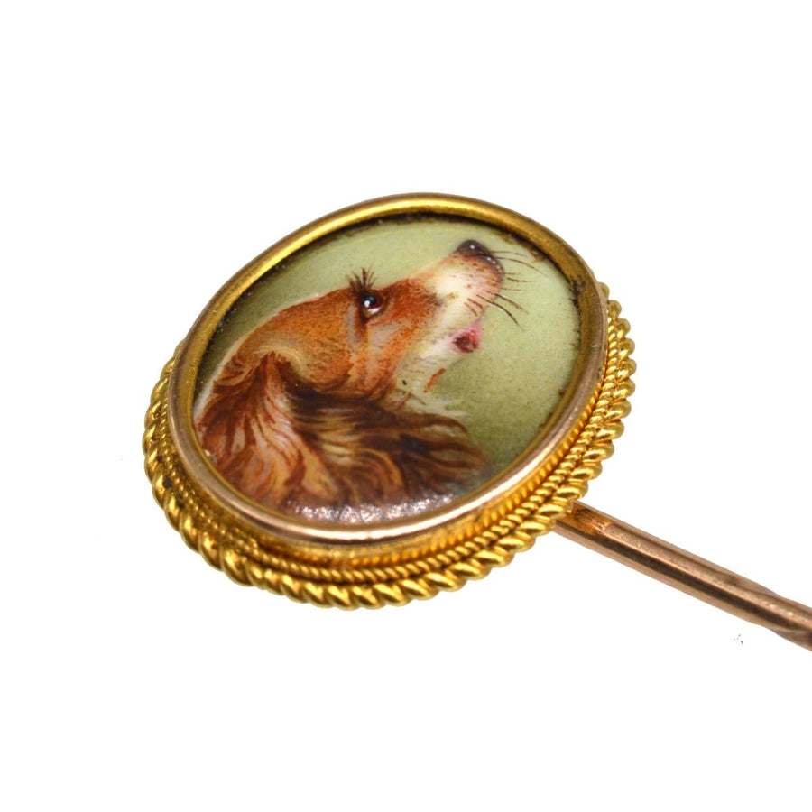 Victorian 18ct gold tie pin featuring painted spaniel dog after George Armfield, ideal for colorful silk ties.